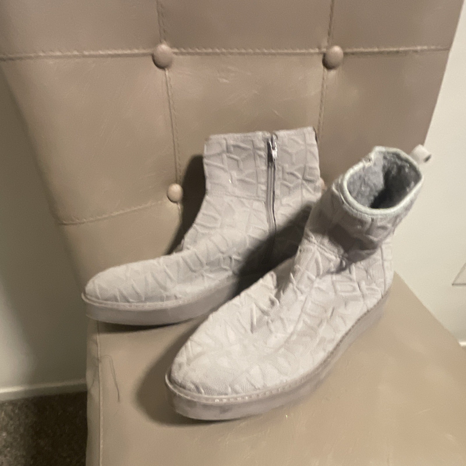 DKNY Women’s Gray Ankle Bootie Side Zip Logo Lined Geometric Synthetic