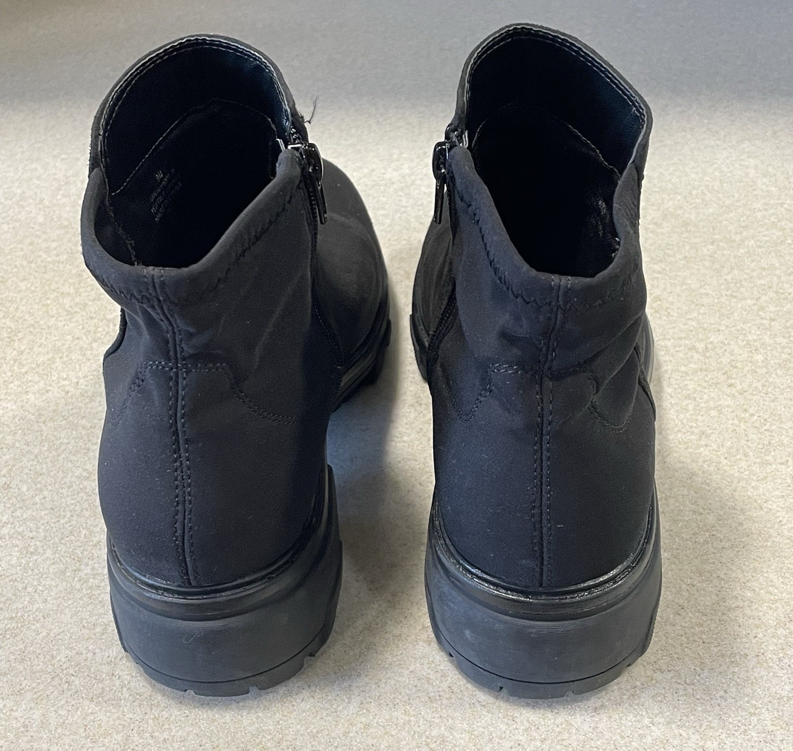 Unisa Boots Women’s Size 9 Ankle Booties Casual Black Boots W/Zipper -Outdoors