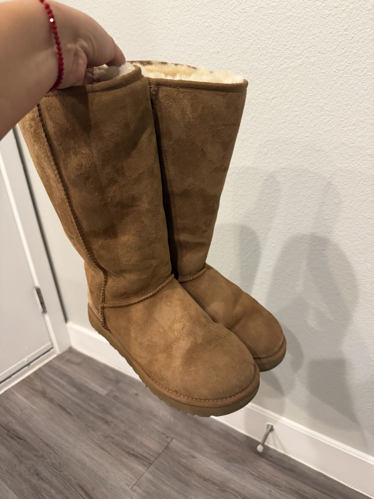 UGG Womens Classic Tall Bots | 1016224-CHE | ( USED / SIZE 10)