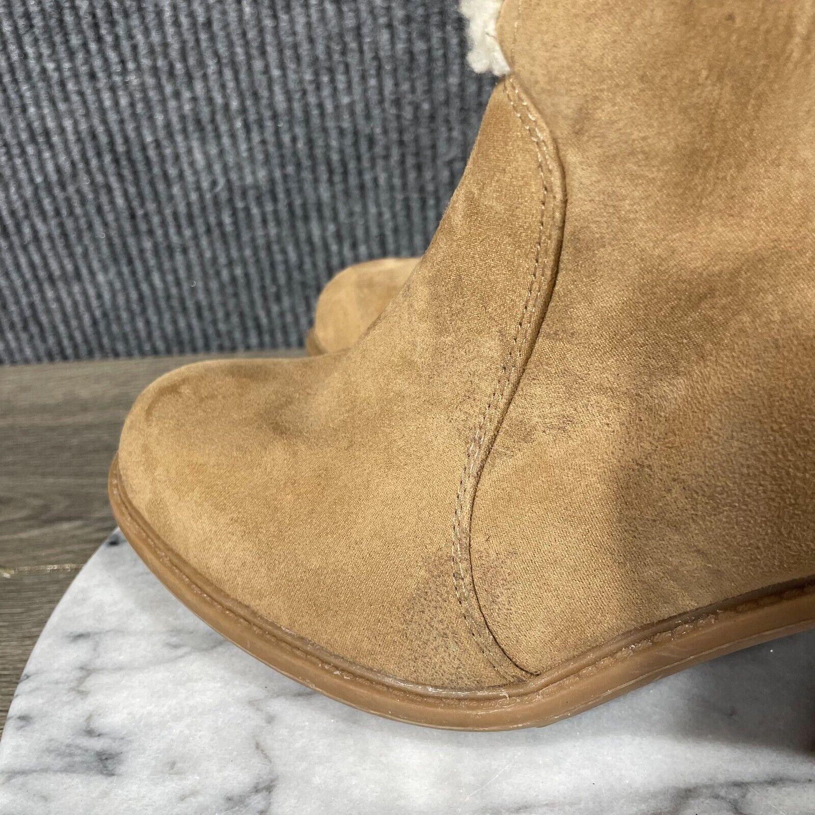 American Eagle Boots Womens 10 Beige Buckle Shepra Lined Faux Suede Heels Cute