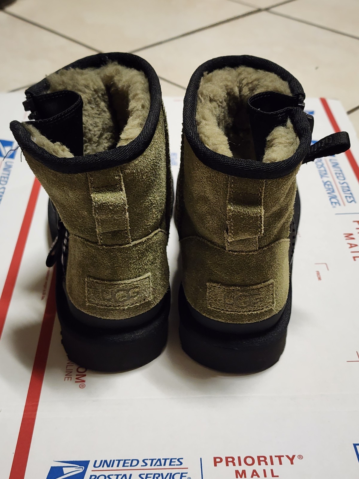 UGG Womens Classic Mini Zipper Tape Logo Boot Burnt Olive 1144034 Size 6