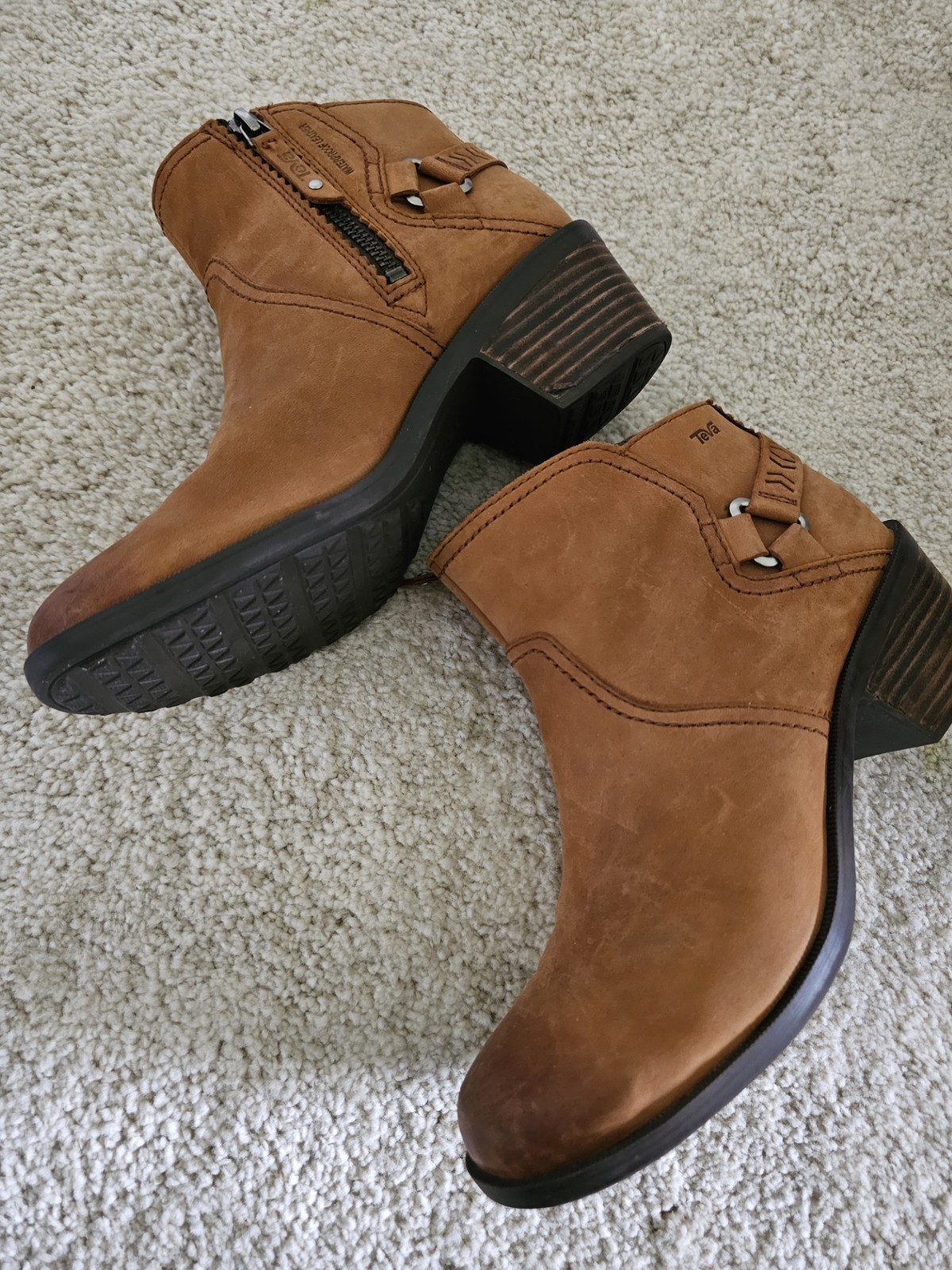 Women’s Teva Foxy Nubuck Leather Ankle Boot Caramel Size 8.5 Side Zip