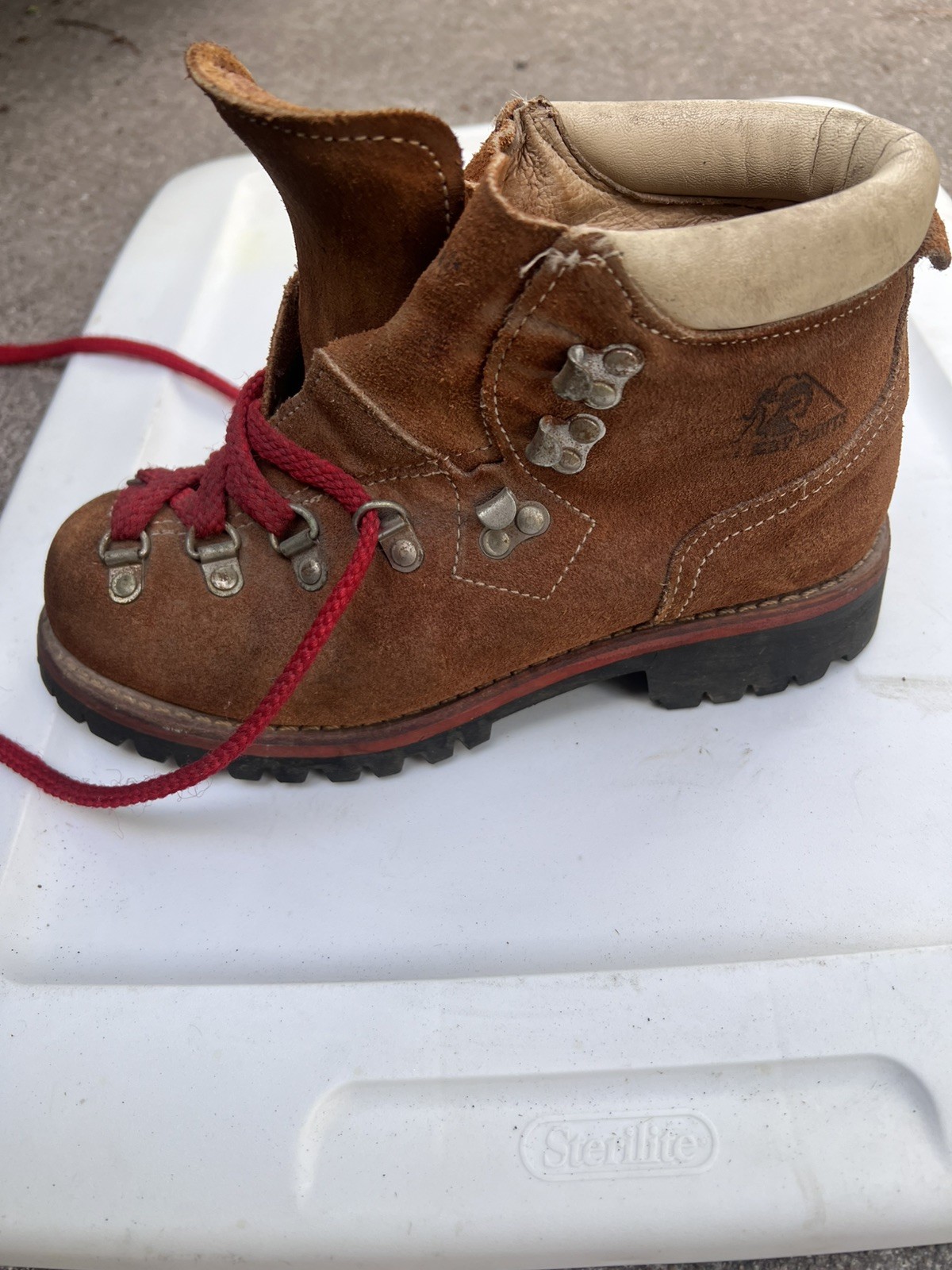 Rare Vintage Rocky Boots Tan Suede Mountaineering Hiking woman’s 7 m 1982