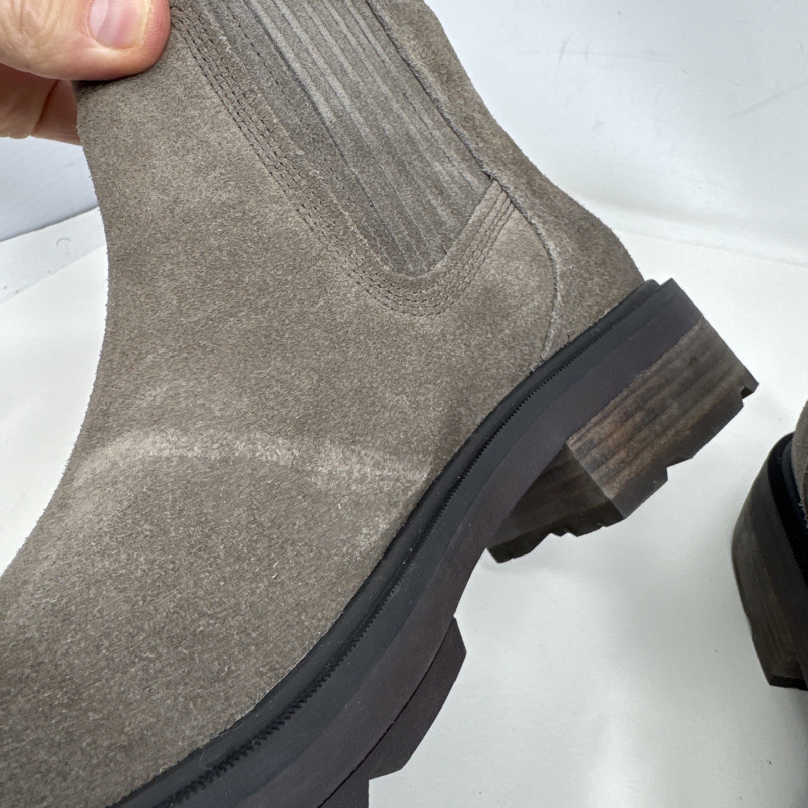 Timberland Brimfield Chelsea Boots Women’s 7 Brown Gray Suede TB0A2PBBES4