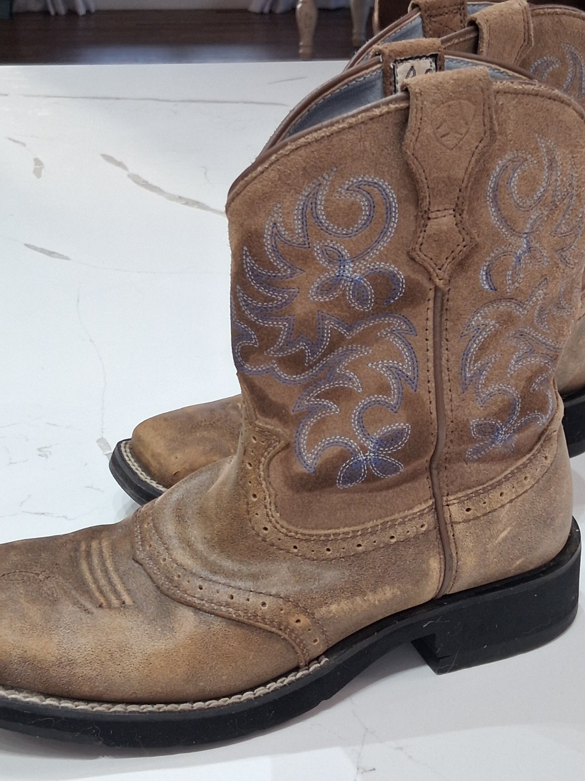 Ariat Brown Boots With Blue Stitching