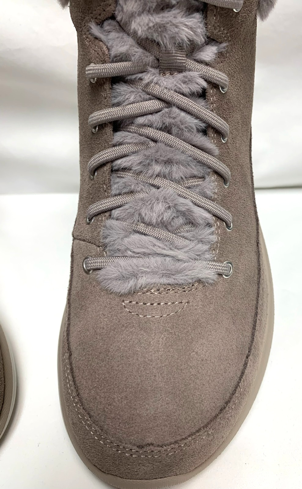 Women’s Skechers On-the-Go City 2 Winter Chill Boots Style Dark Taupe 10 WIDE