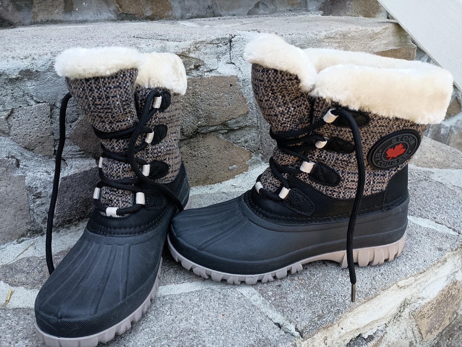 Women’s Size 6 Cougar Fur Lined Waterproof Rain Boots Snow Boot Ski Winter