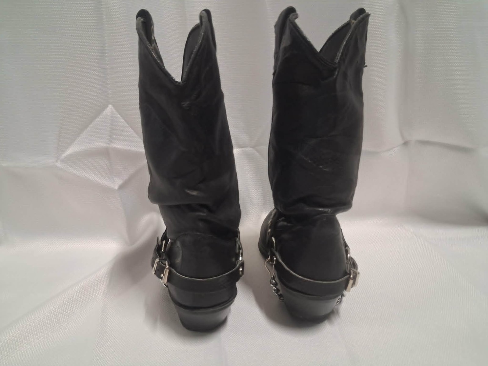 Dingo Womens Olivia Boots Black Leather Slouch Chain Accents Design Size 8