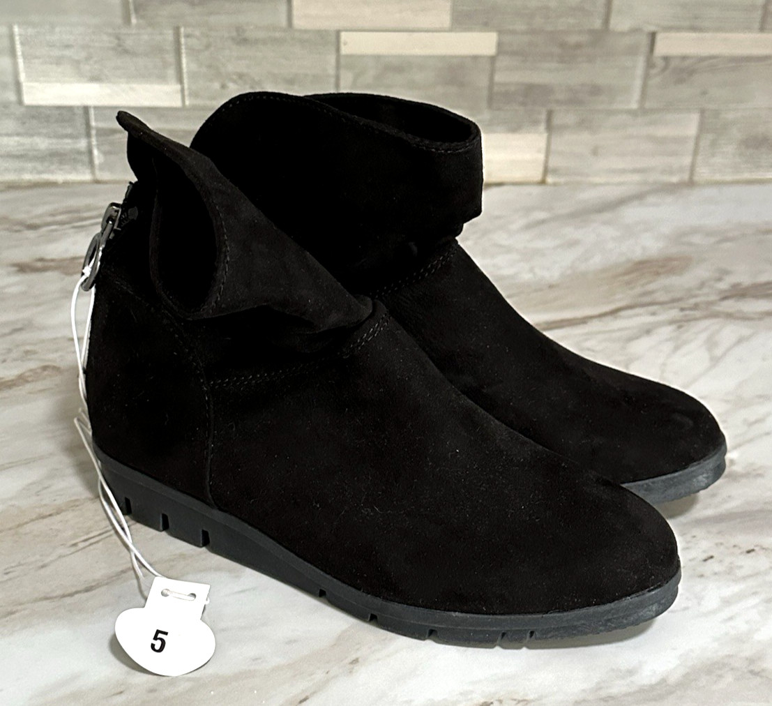 Women’s Size 5 Basic Editions Boots Ankle Booties Black Faux Suede Boot NWT