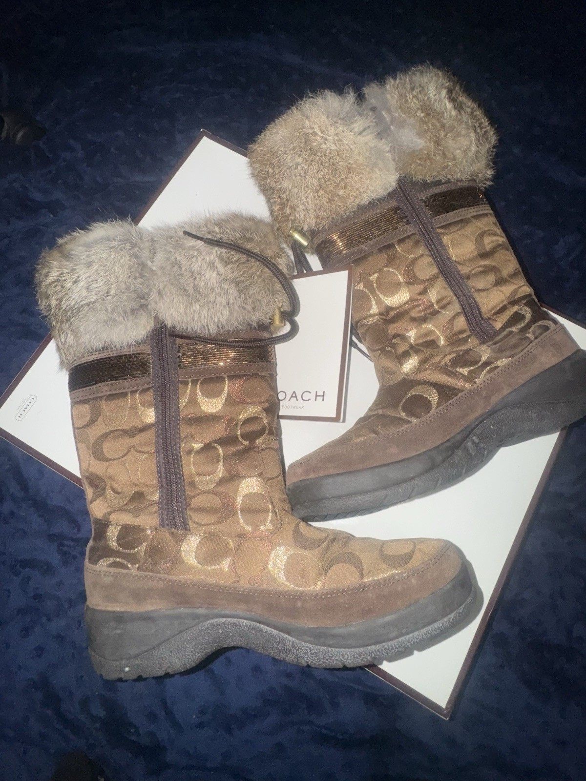 Coach Signature Vintage Y2K Lizzie Holiday Boots. Brown. Size 6. Smoke Free Home