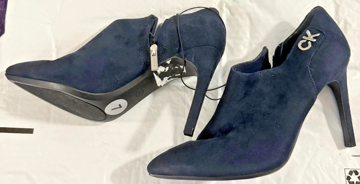 Calvin Klein Kohally-B Women’s Black Pointed Toe Ankle Booties Size 7M NWOB