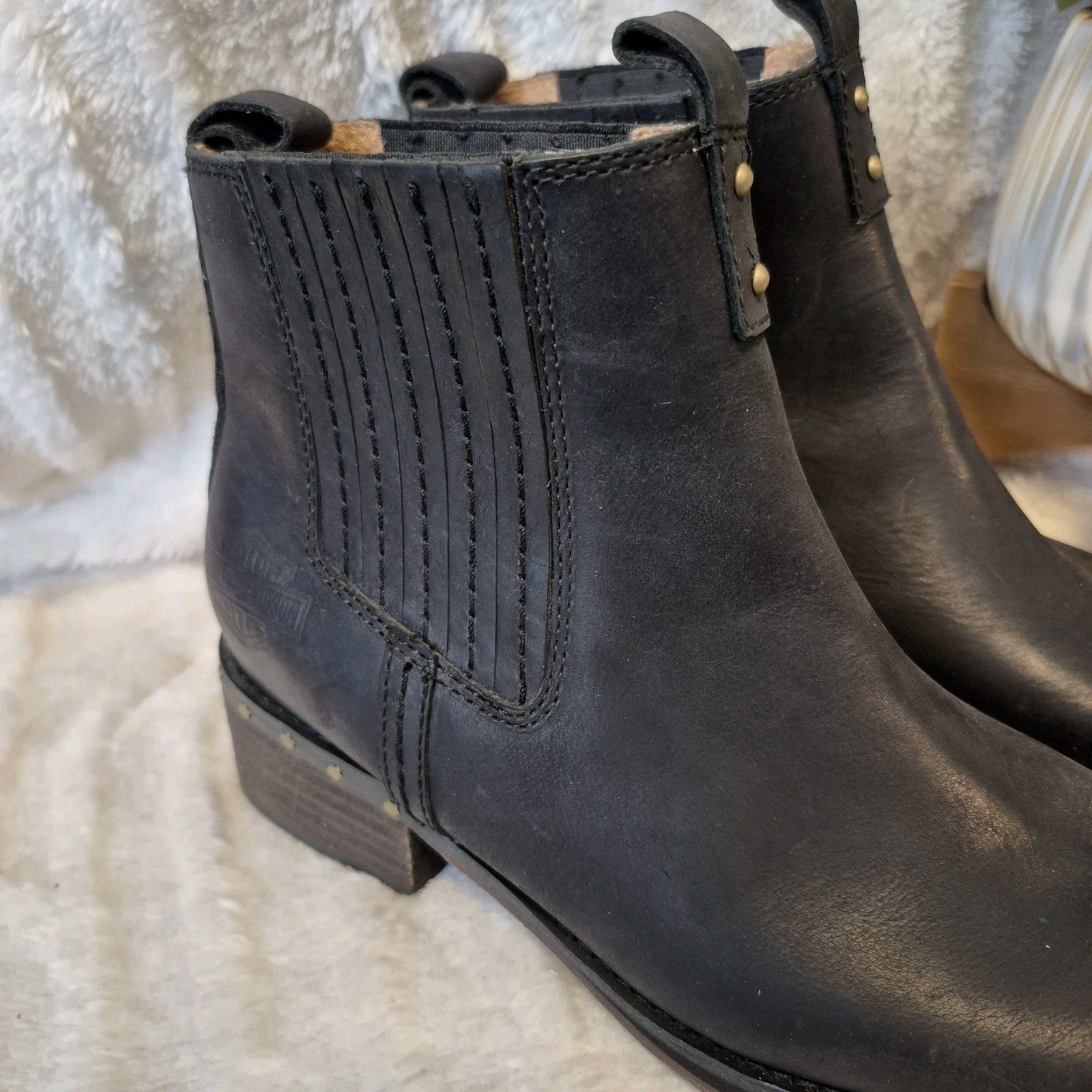 Harley Davidson Brittany Moto Boots Black Leather Chelsea Studs Women’s Sz 6 NEW