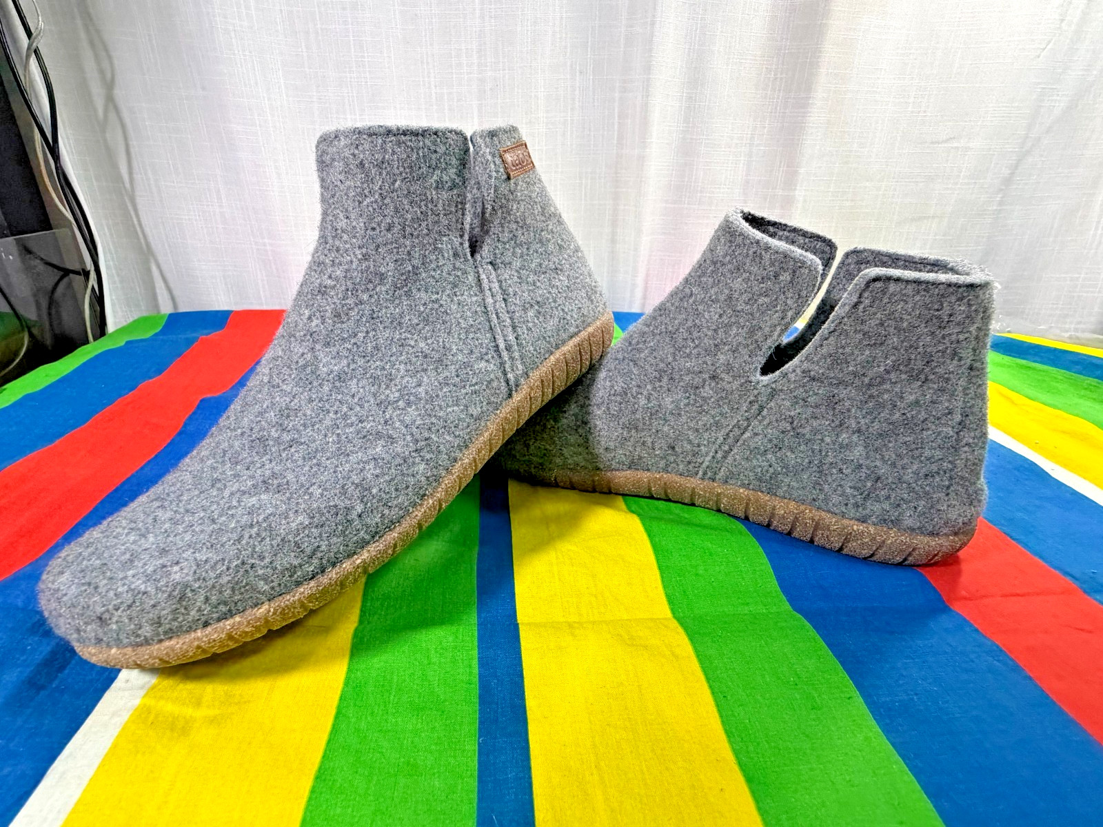 Taos Good Wool Gray Brown Pull On Unisex Ankle Boots – Sz. 42 (11 W; 8 M)