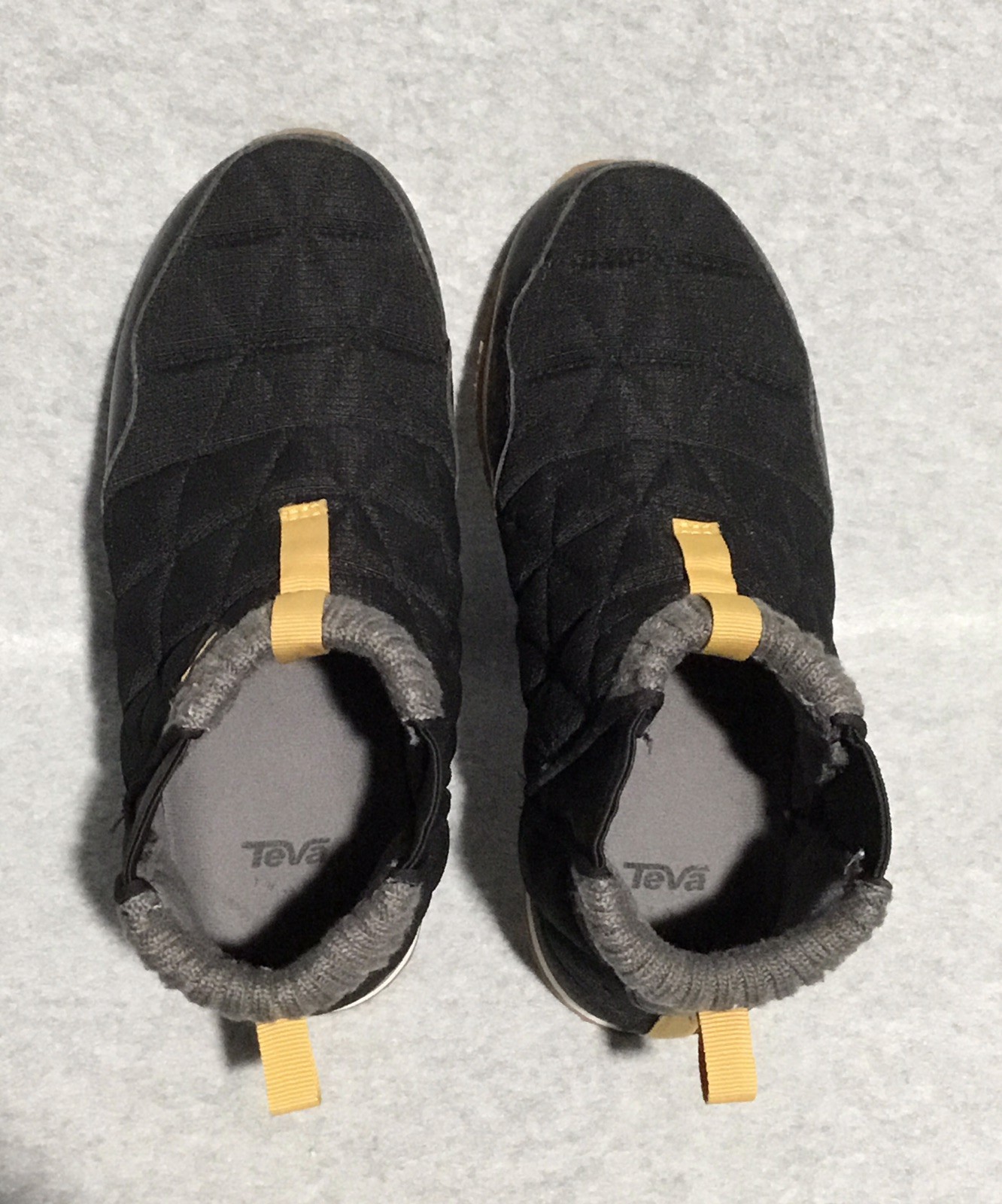 Teva ReEmber Mid Boots Women’s 7 Black Quilted Ripstop Slip On Rugged Outdoor
