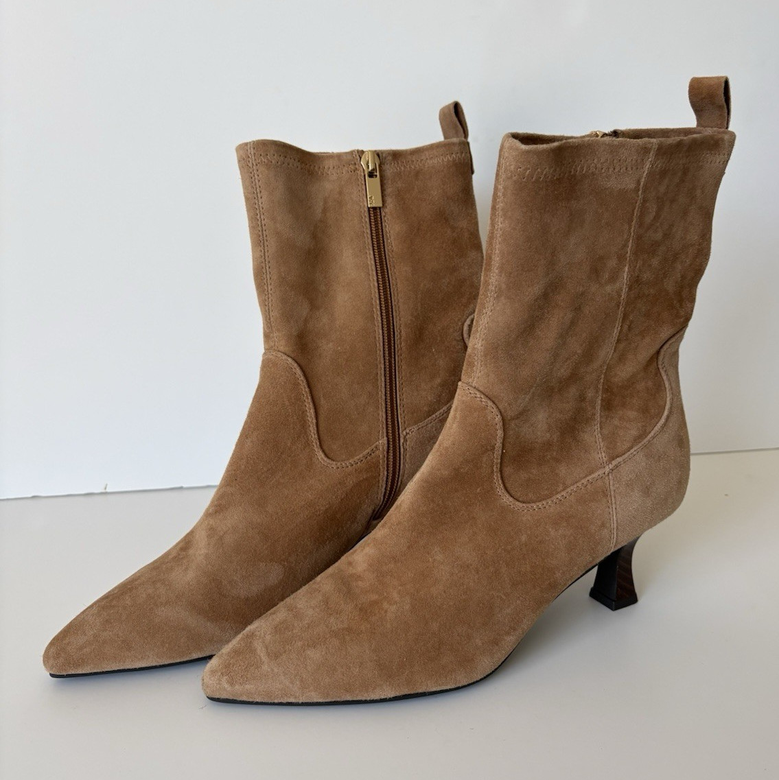 Jones New York Sonara Tan Suede Ankle Boots Inside Zip Pointed Toe US 8