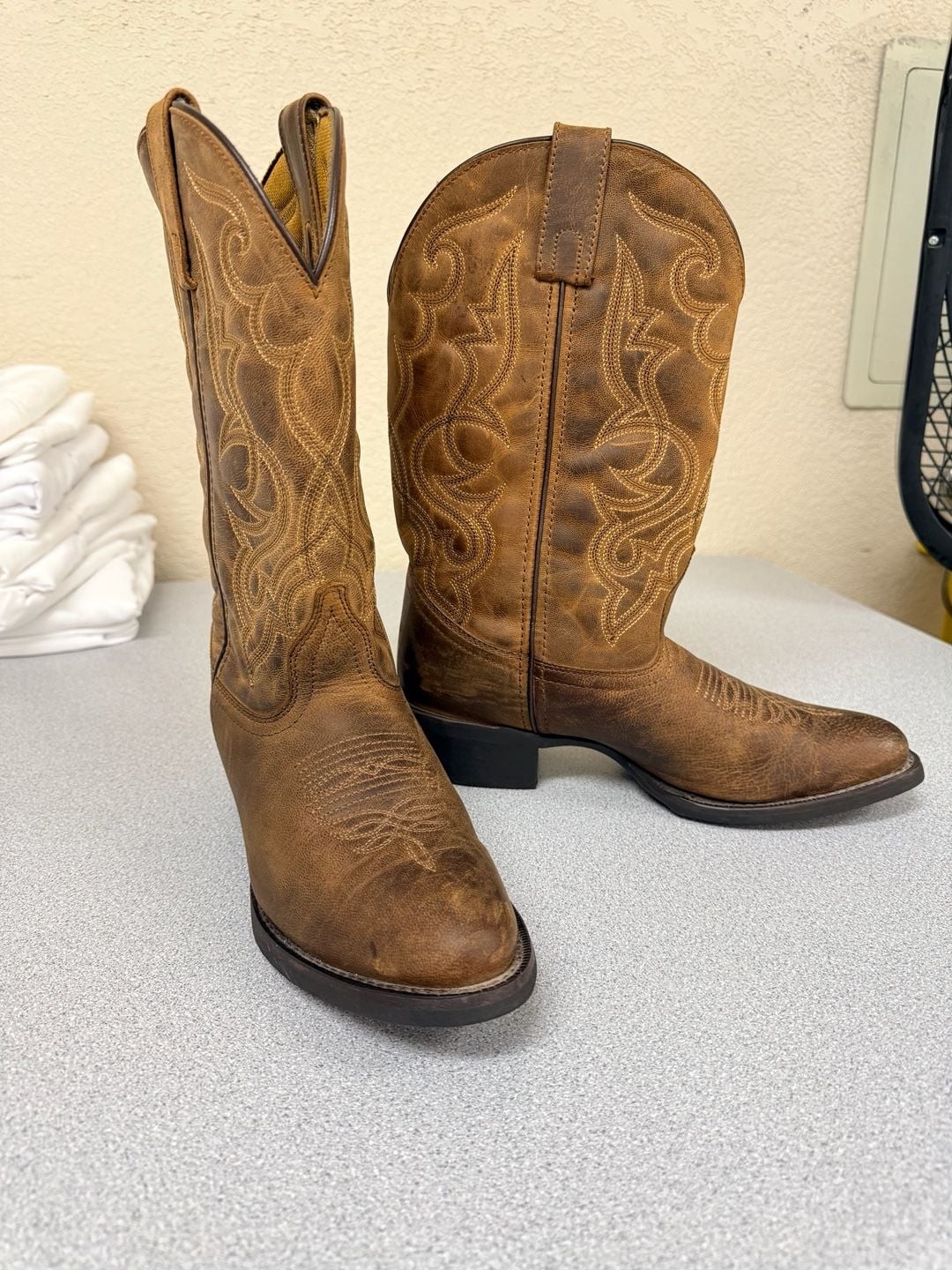 Laredo Maddie Women’s Distressed Leather Western Cowboy Boots 51112