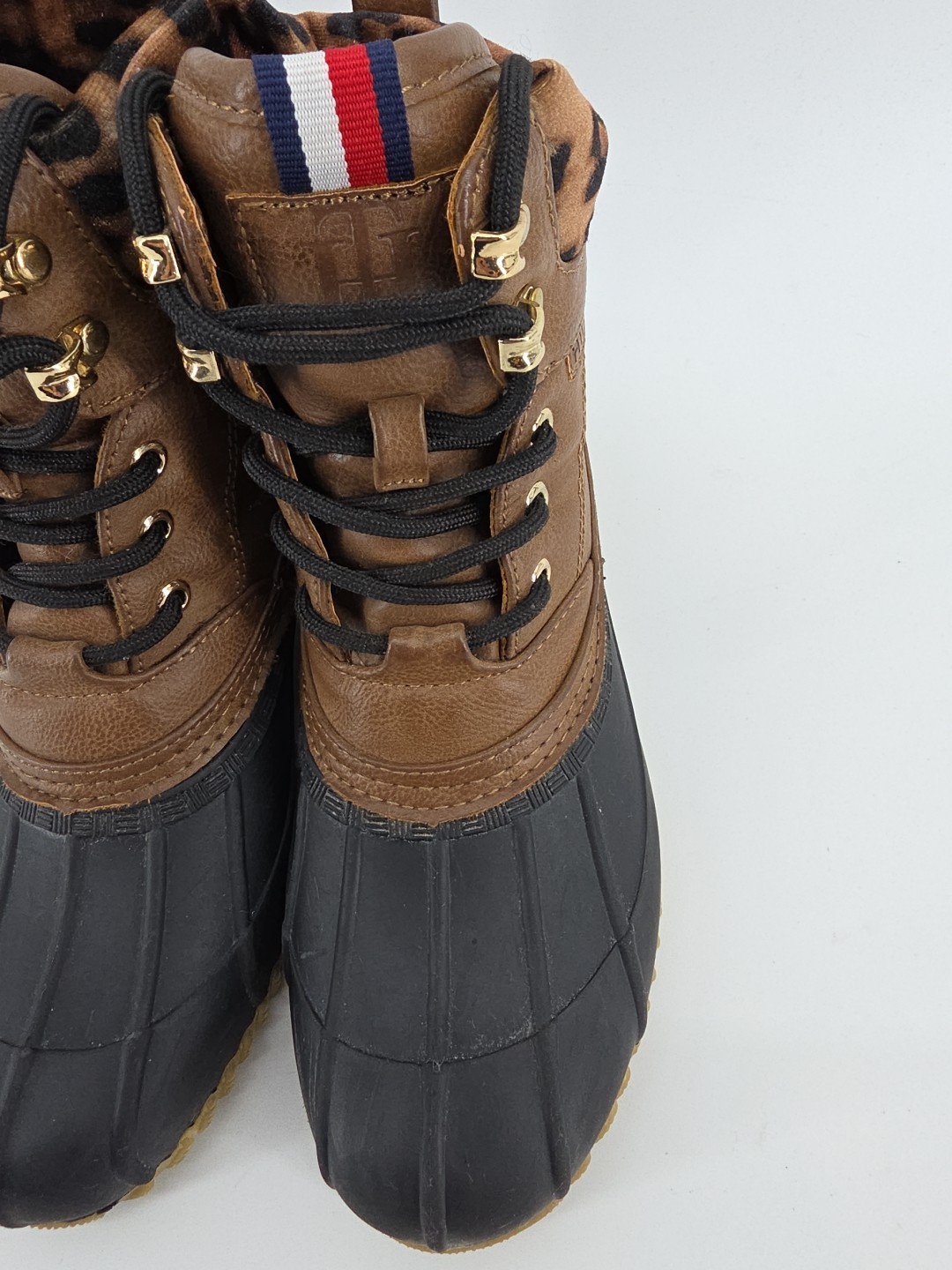 Vtg Tommy Hilfiger Duck Boots Womens Sz 7M Brown Leopard Print Lace Up Ankle Top