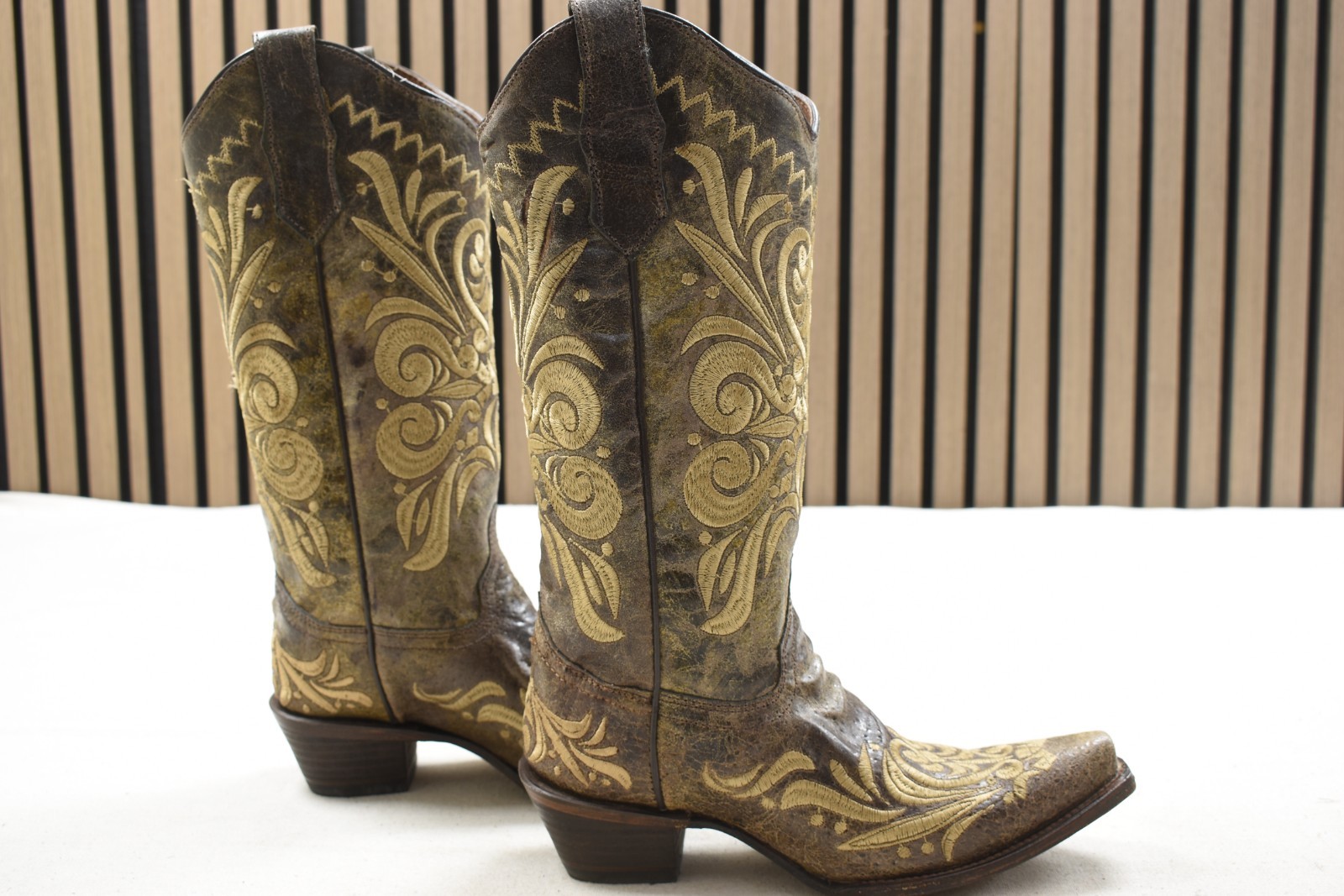 Circle G Western Cowgirl Boots Ladies Distressed Green/Beige Filigree Size 7M