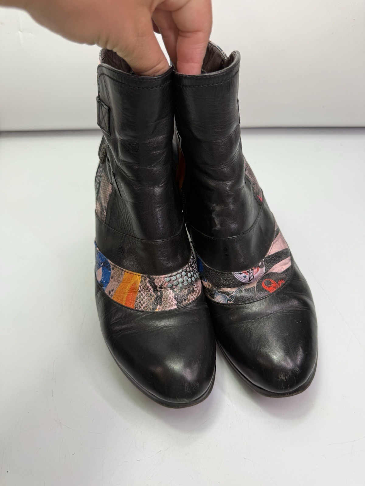 L’ Artiste Booties Womens 38 US 7.5-8 Black Redding Ankle Boots Western Buckle