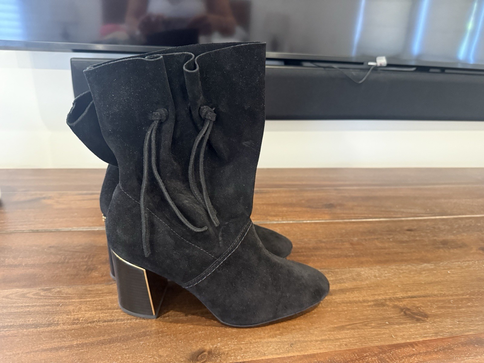 Women’s Tory Burch Black Suede Slouchy Boot Gold Detail Size 9