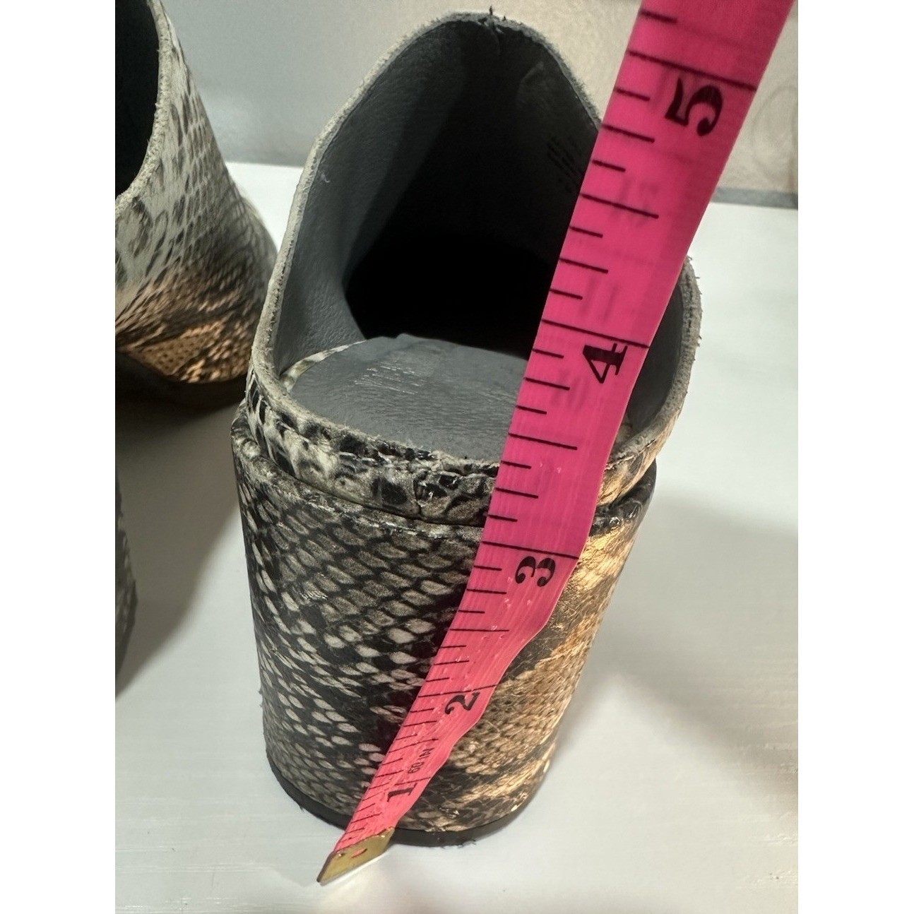 Amuse Society by Matisse Size 8M Snakeskin Print Leather Slip On Pointed Toe