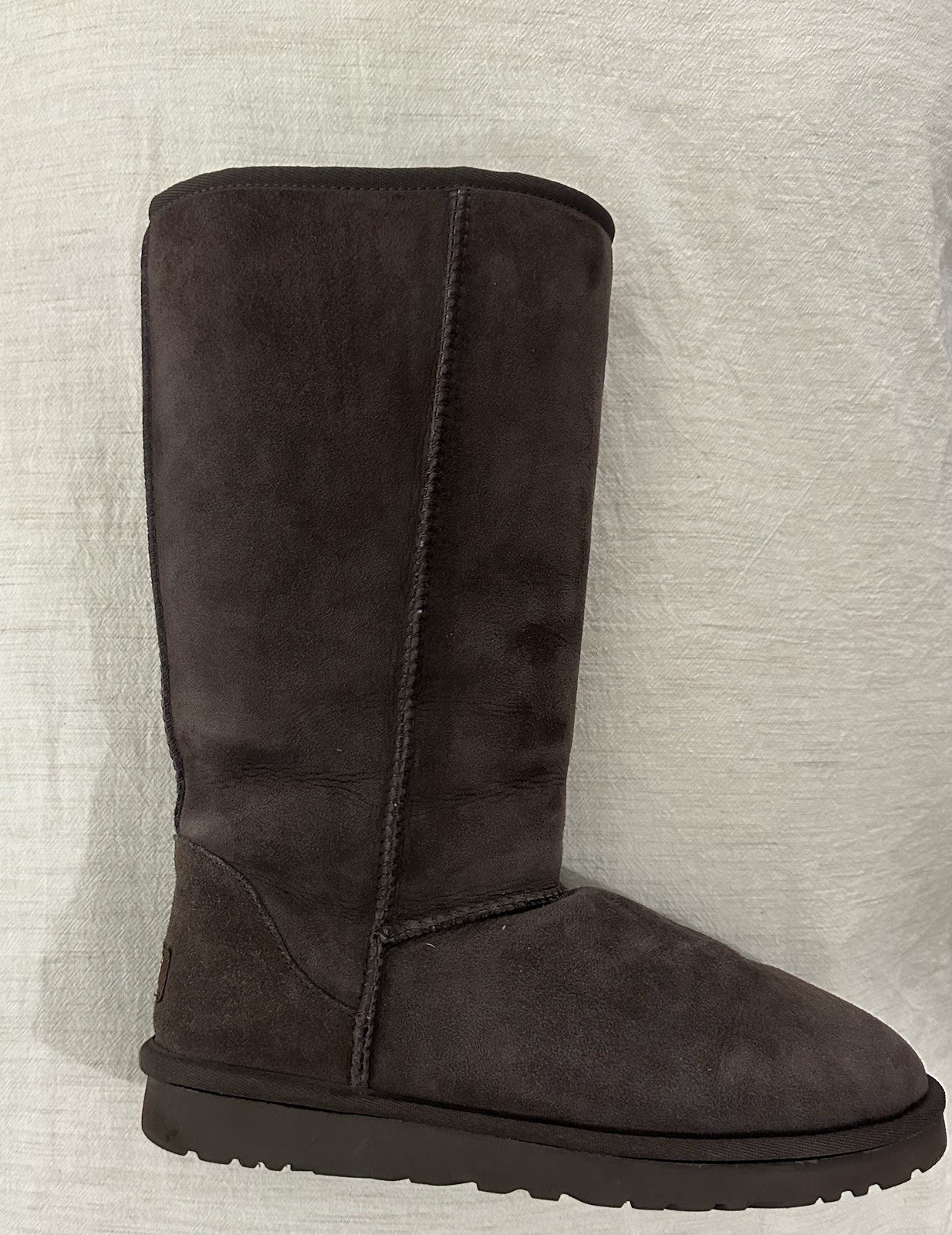 Ugg Australia Classic Tall Women’s Boot, Size 8 – Chocolate Brown 100% Authentic