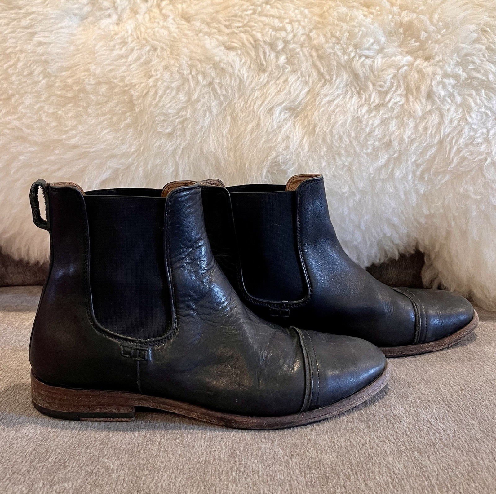 Black Sutro Footwear Chelsea Boots Leather Women’s 6.5