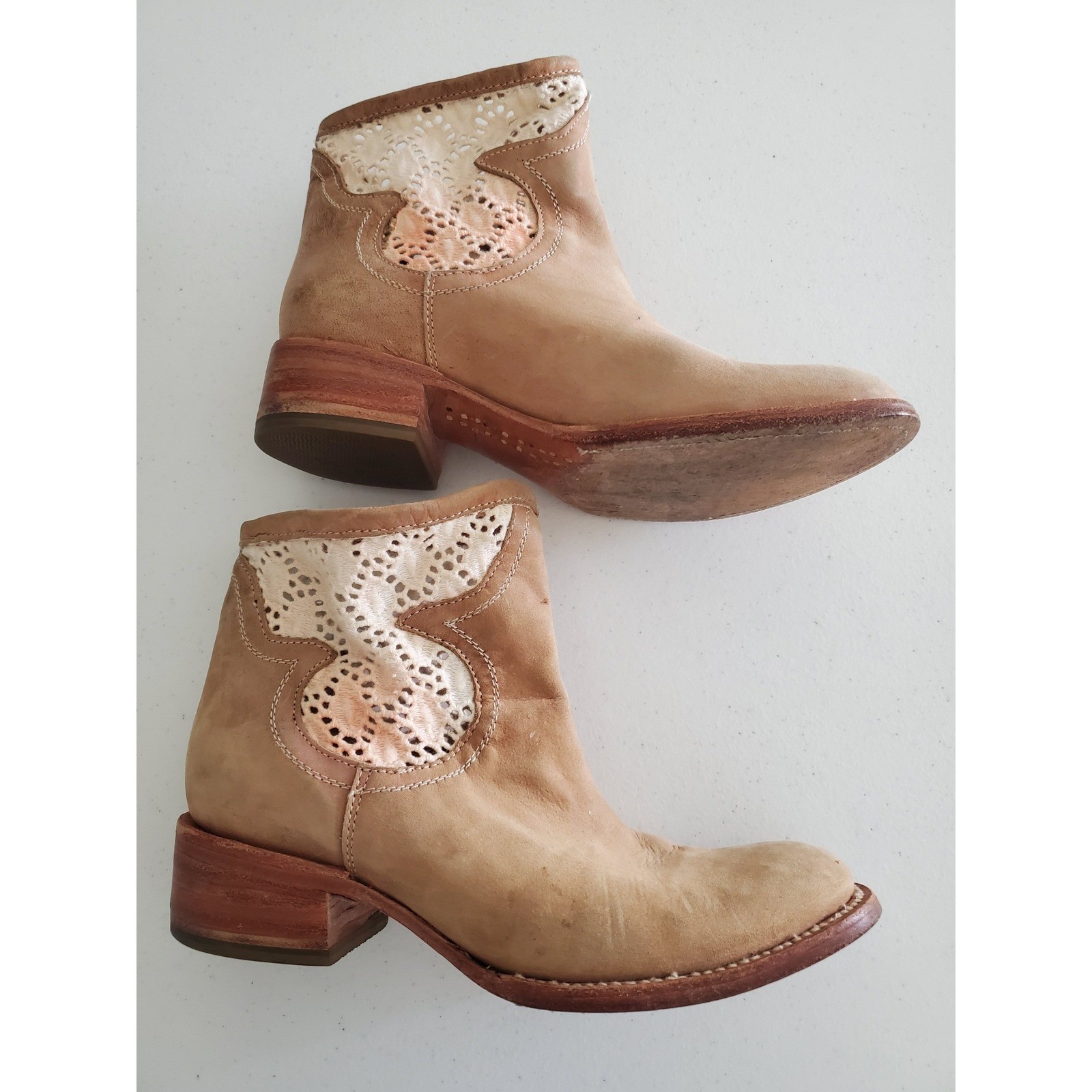 Freebird 7 Halo Tan Leather Crochet Lace Western Ankle Boots FB-CBCRO Boho