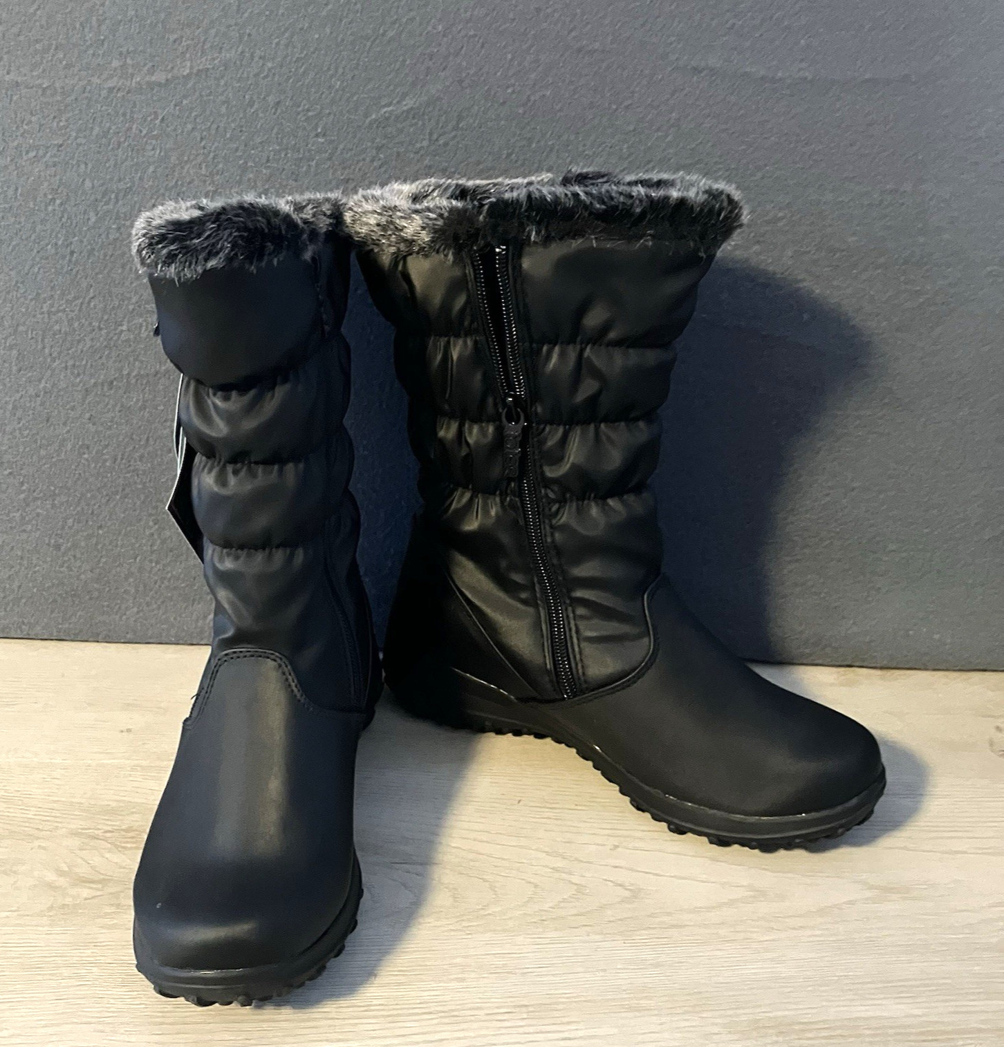 Totes Womens 7M Henrique Black Snow Boots Waterproof Thermolite Faux Fur NEW