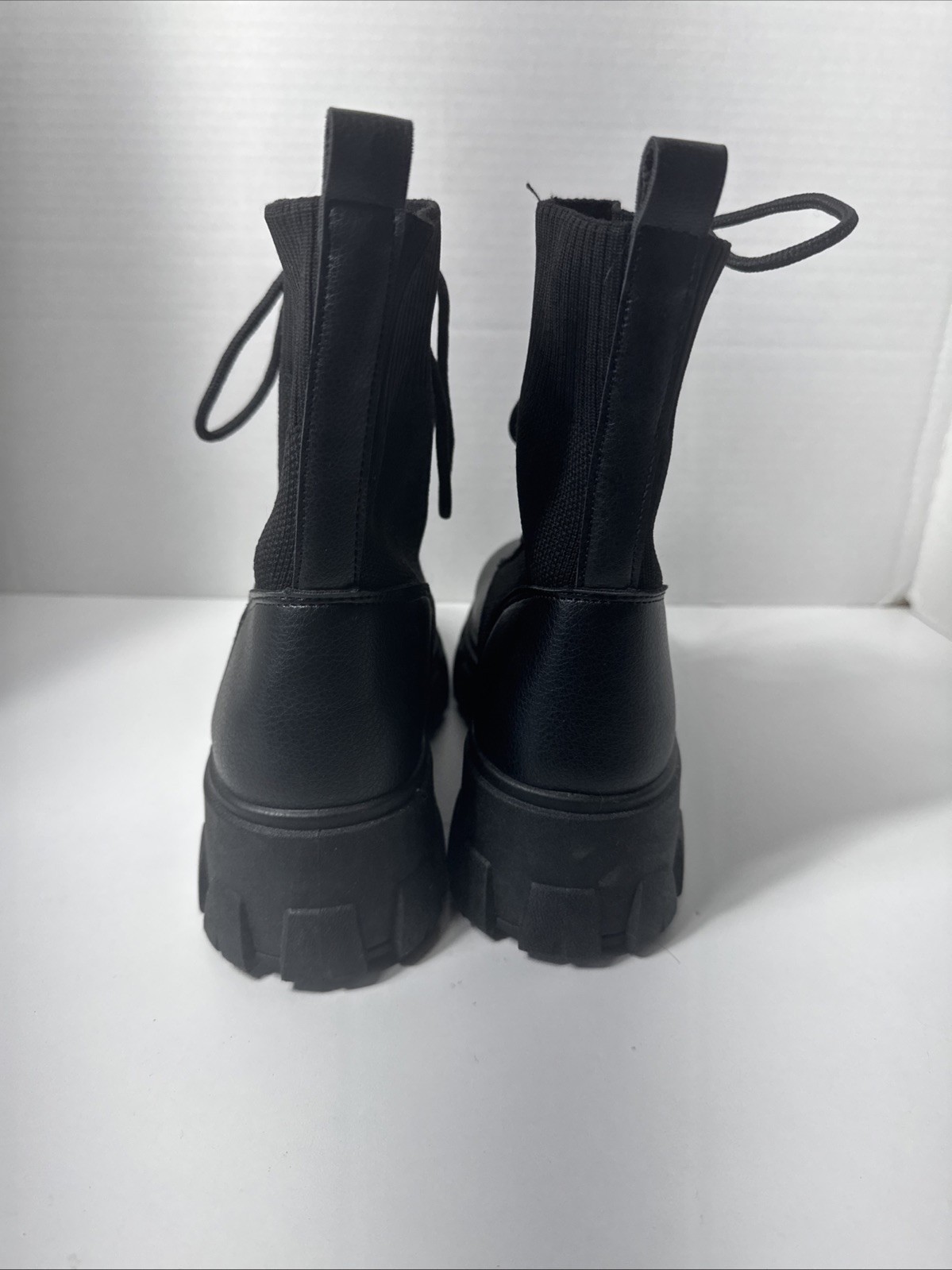 Wild Diva ROUND chunky Lace up Combat mid calf Boots black Goth size 7.5 Y2K
