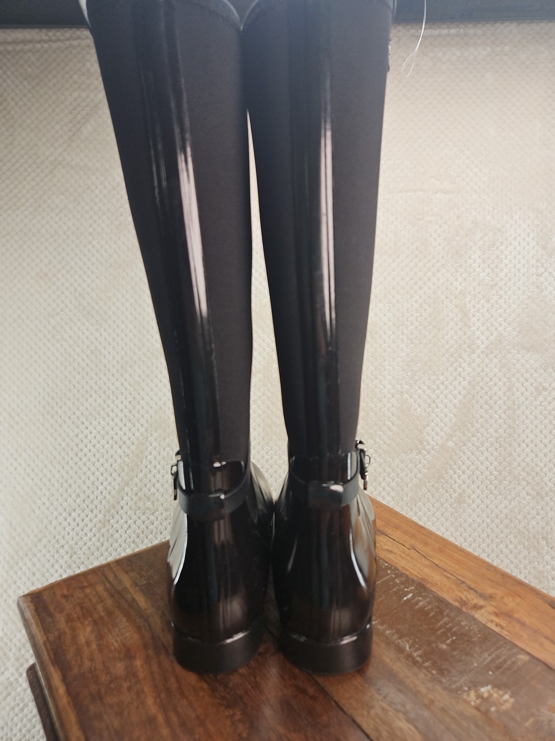 Michael Kors Women’s Size 8 Charm Stretch Calf And Rubber Rain Boots Buckle…