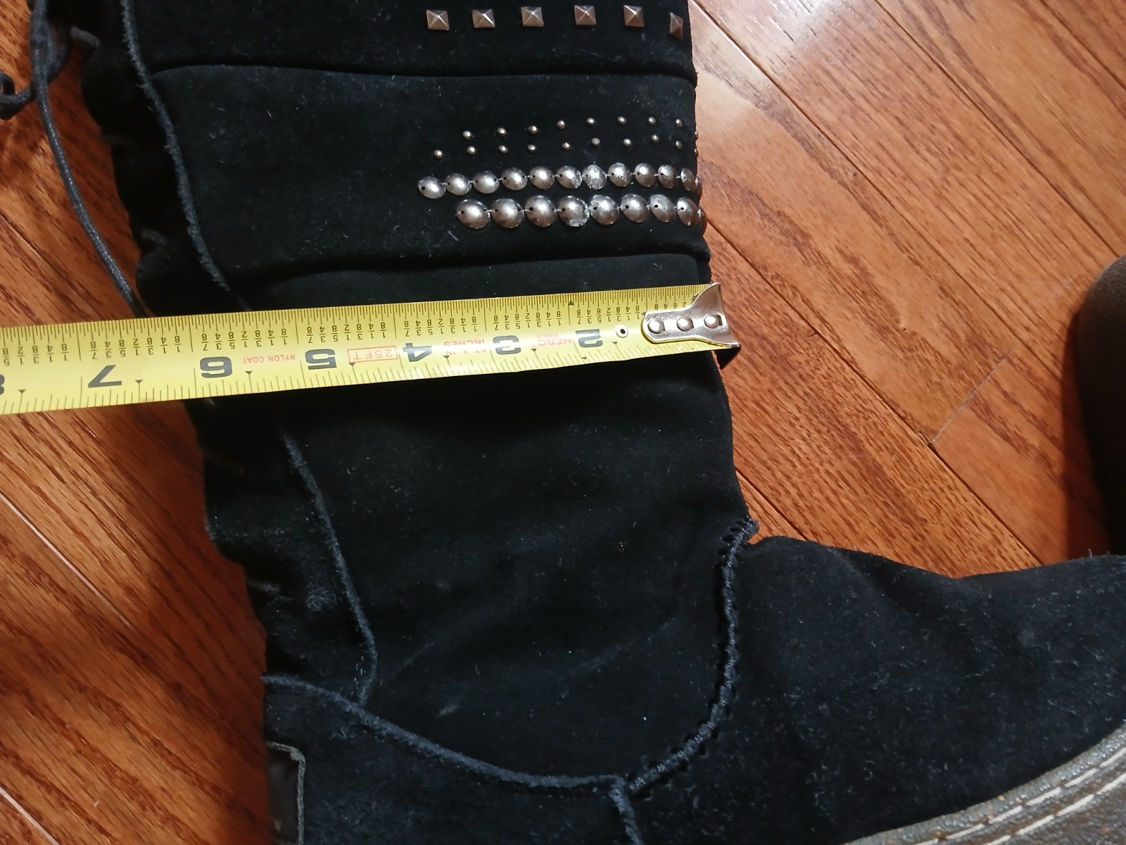 Black suede Bearpaw Silverton studded & laced winter boots Sheepskin sz 10