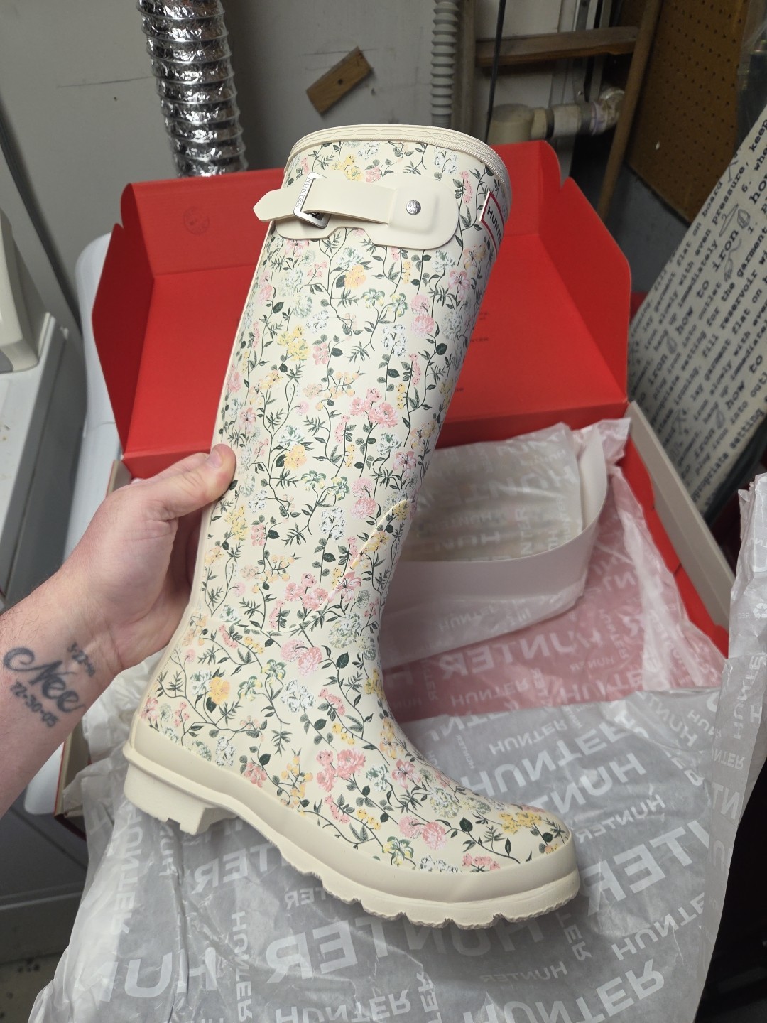 Hunter Boots Women’s Original Tall Rain Sz 6 New NWT MSRP $190 Ivory Pink Floral
