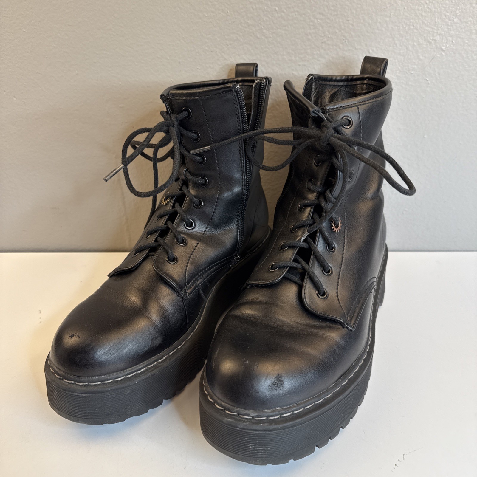 STEVE MADDEN Bettyy Combat Boot Women 10 Black Leather Lace|Zip Up Ankle Outdoor