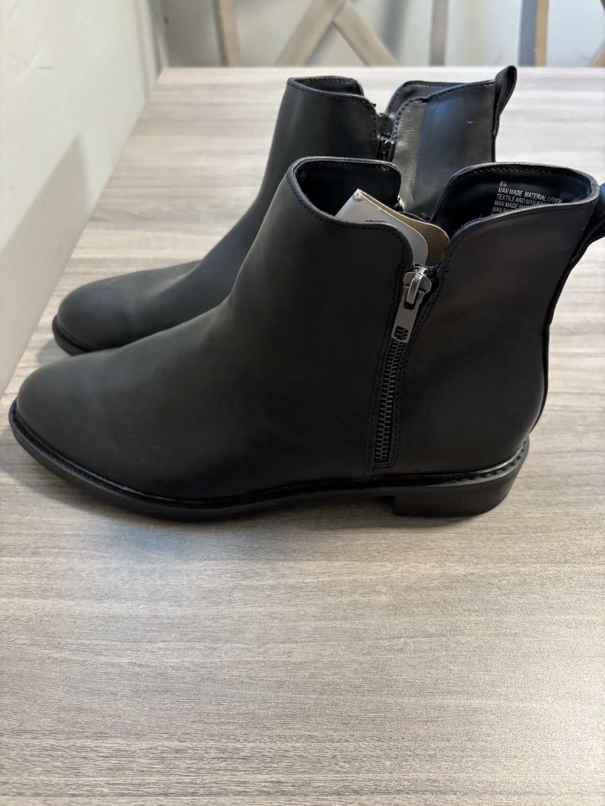 Universal Thread Women’s Black Ankle Booties Round Toe Side Zip Synthetic US 8