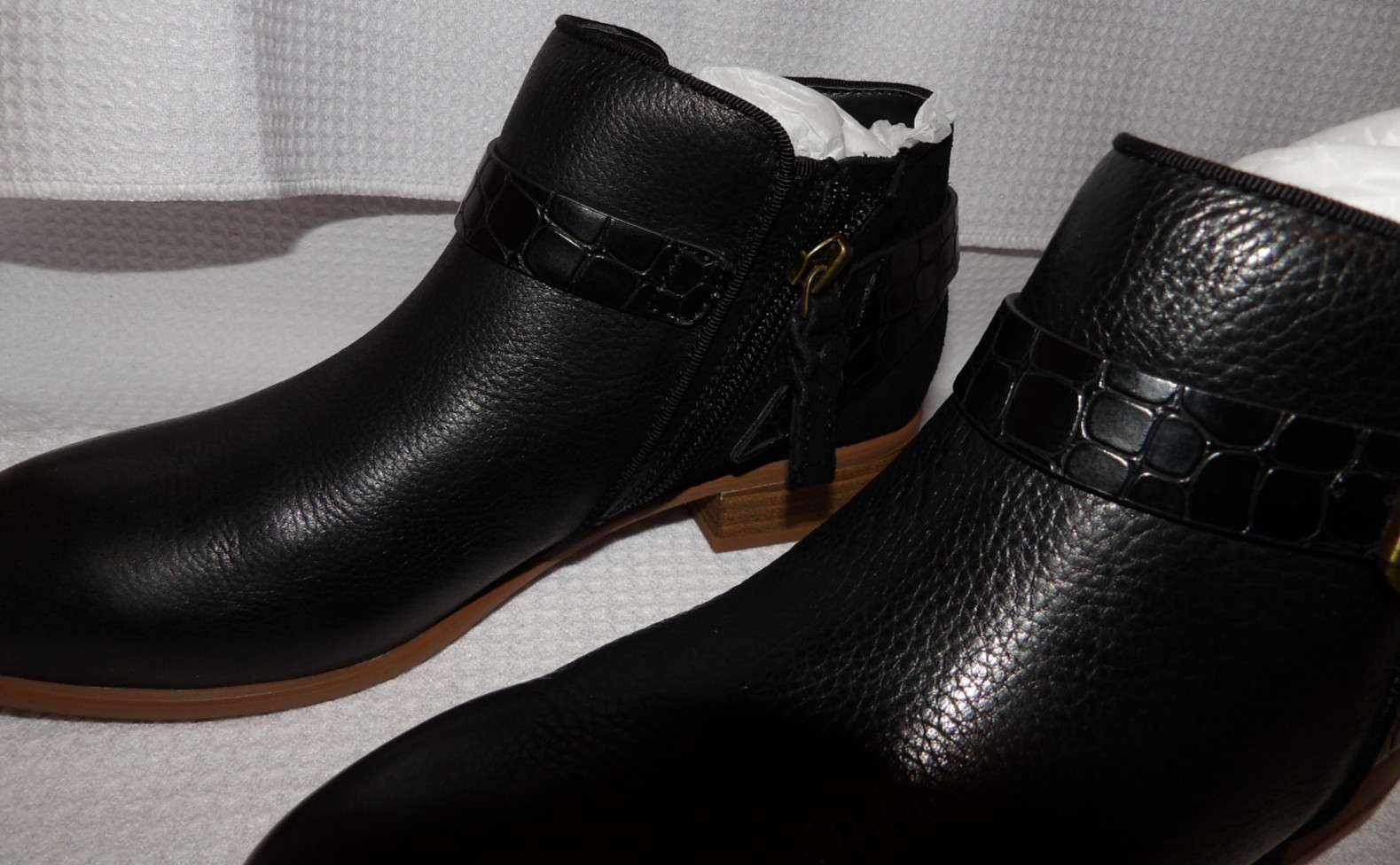 Softwalk Solid Black Side Zip Low Shaft Bootie Core Ankle Women’s Size 5 NWB