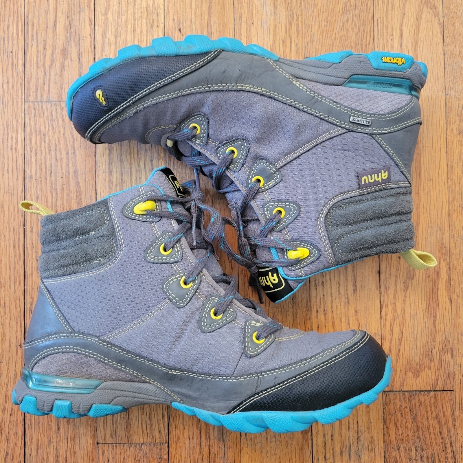 Ahnu 7 Hiking Ankle Boots Grey Waterproof Vibram Sole Sugarpine II Outdoors