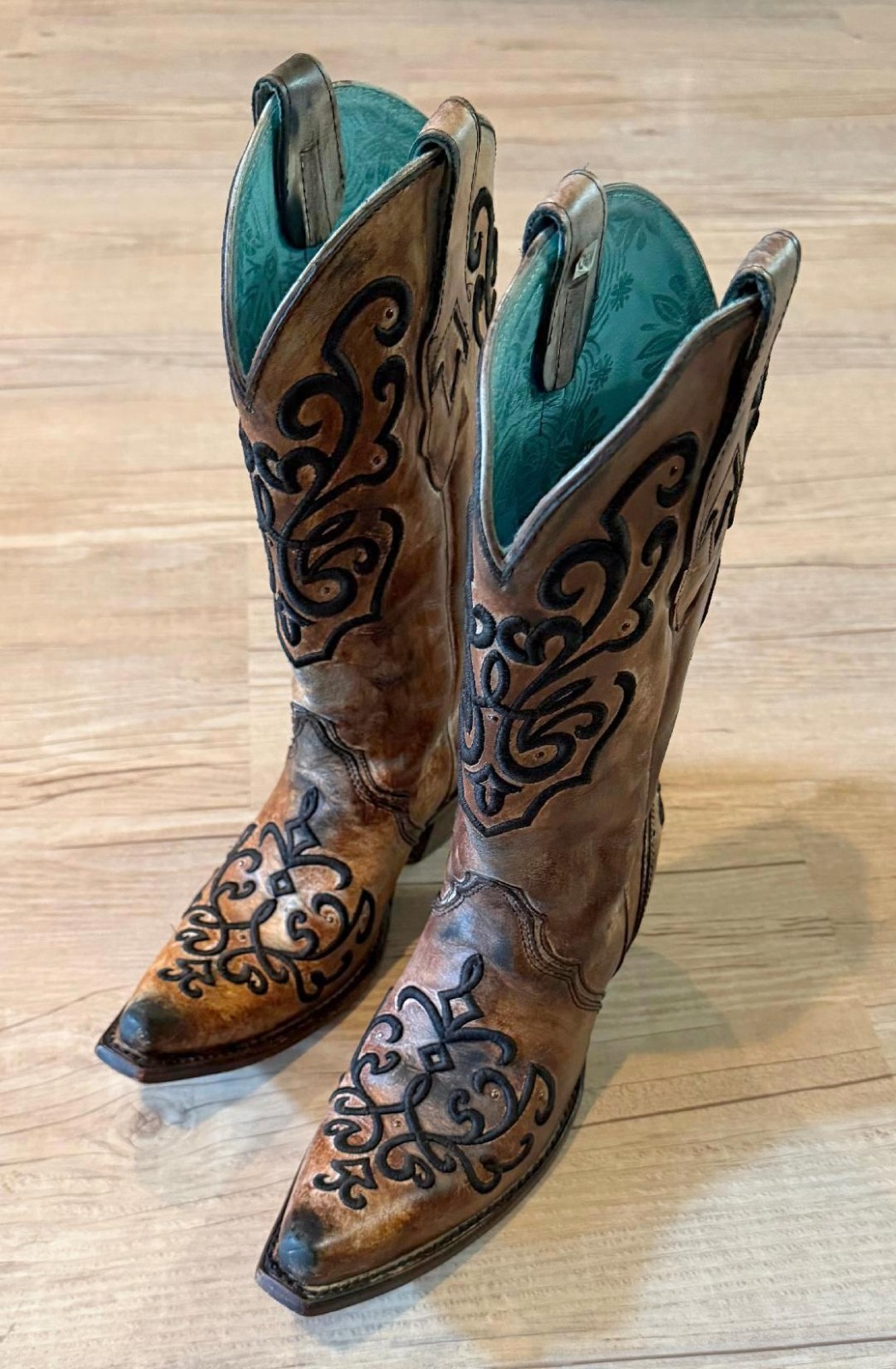 Corral Women 6 1/2 M Distressed Brown Leather Snip Toe Cowboy Cord Stitch Boots