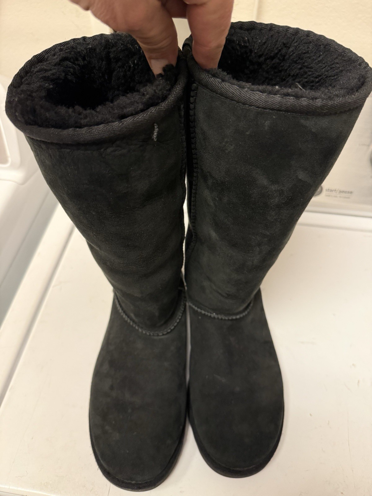 UGG Classic Tall II Black Shearling Boots Womens US 9 Suede 1016224