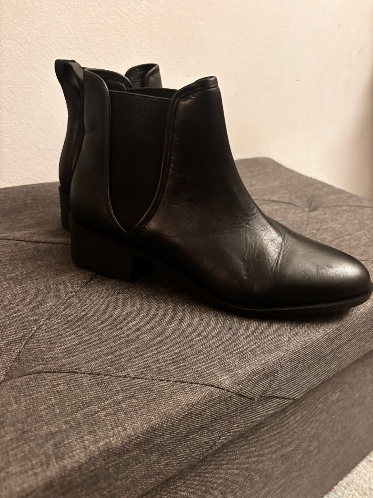 Steve Madden Dares Chelsea Boots Black Leather Ankle Women’s 9.5