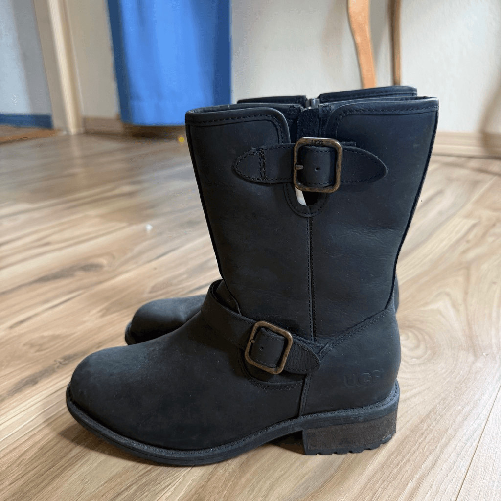 UGG Womens Black Lined Buckle Leather Zip Chaney Moto Boots Size 6.5
