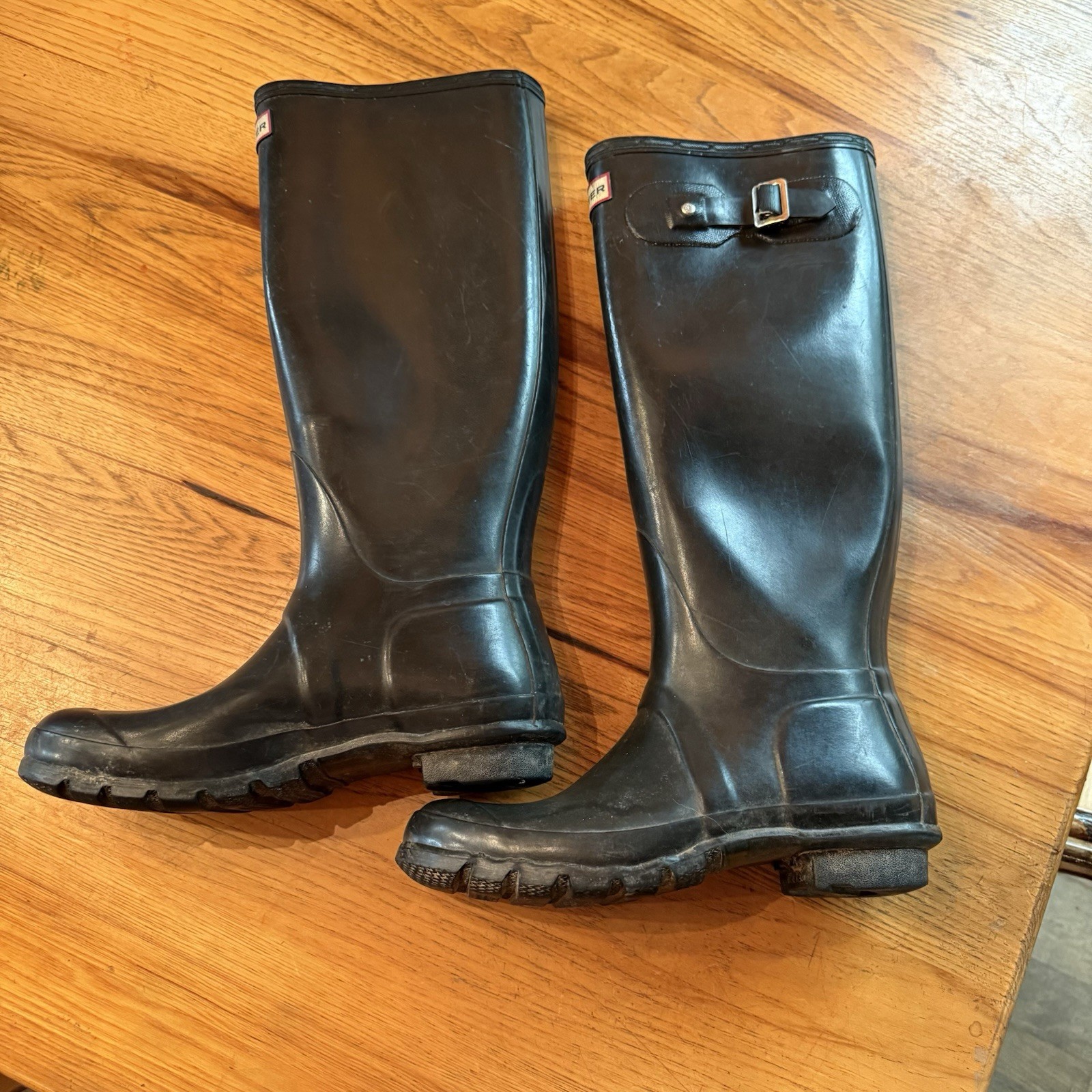 Hunter Original Tall Gloss Women’s Rain Boots – Black, 7 US