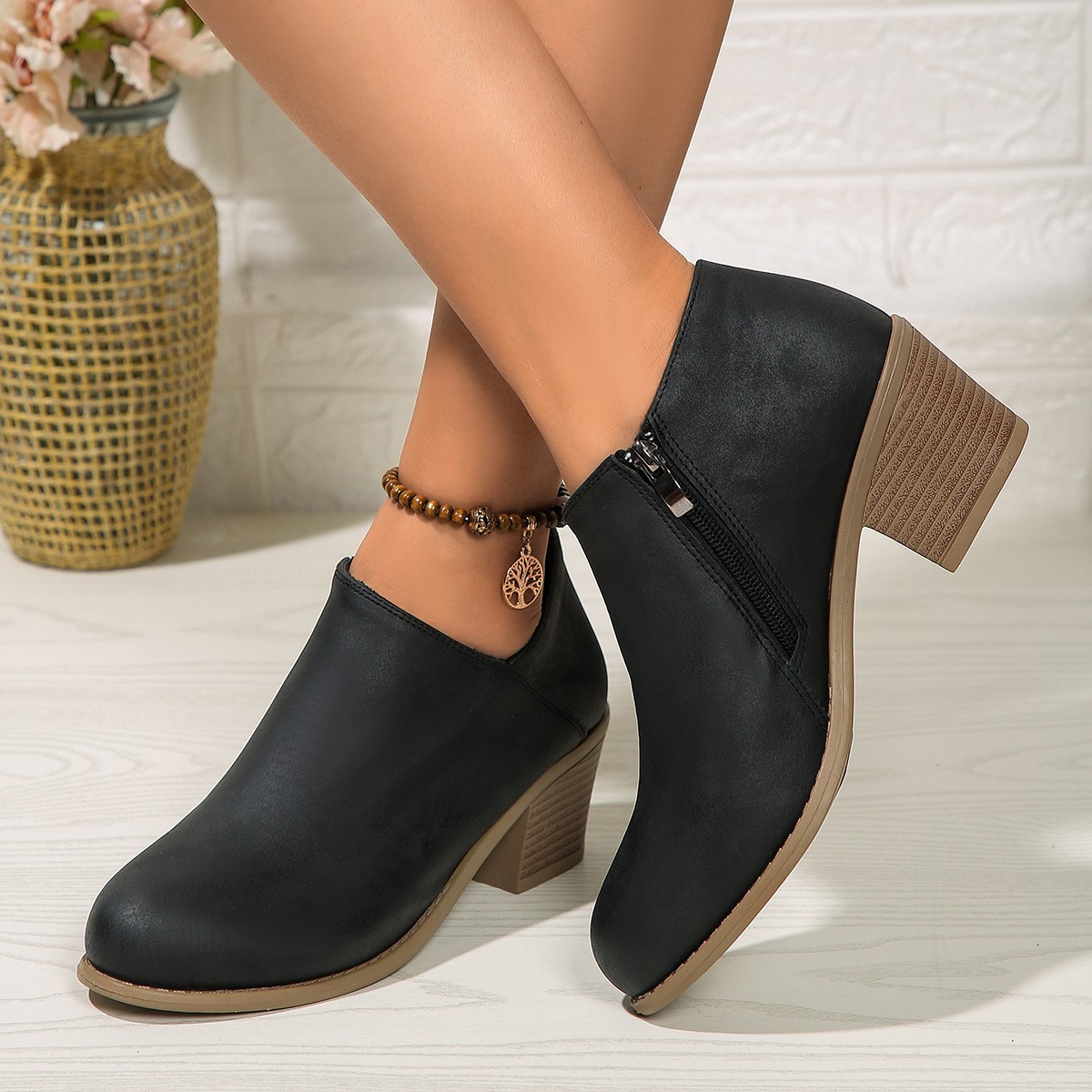 Women’s Fashion Chunky Heel Boots Side Zipper Round Toe Fashion Comfort Boots