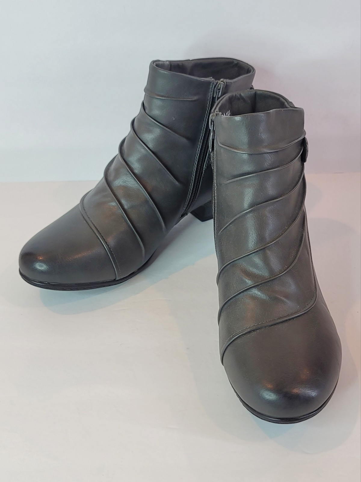 NWOB Taupe/Gray Brown KADI MAYA Ruched Zip Ankle Bootie in Women’s Size US 9-1/2