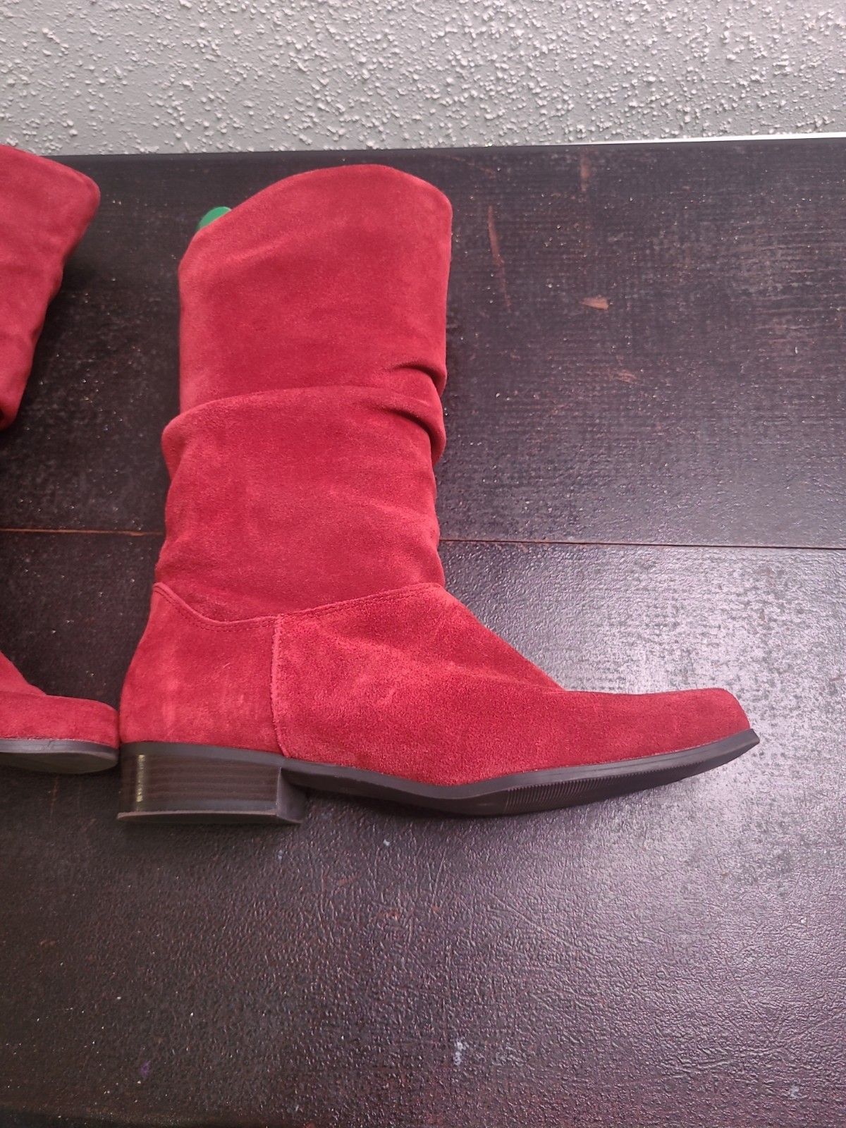 JC Penney St. John’s Bay Slouchy Christmas Red Boots Womens 8 Suede Leather