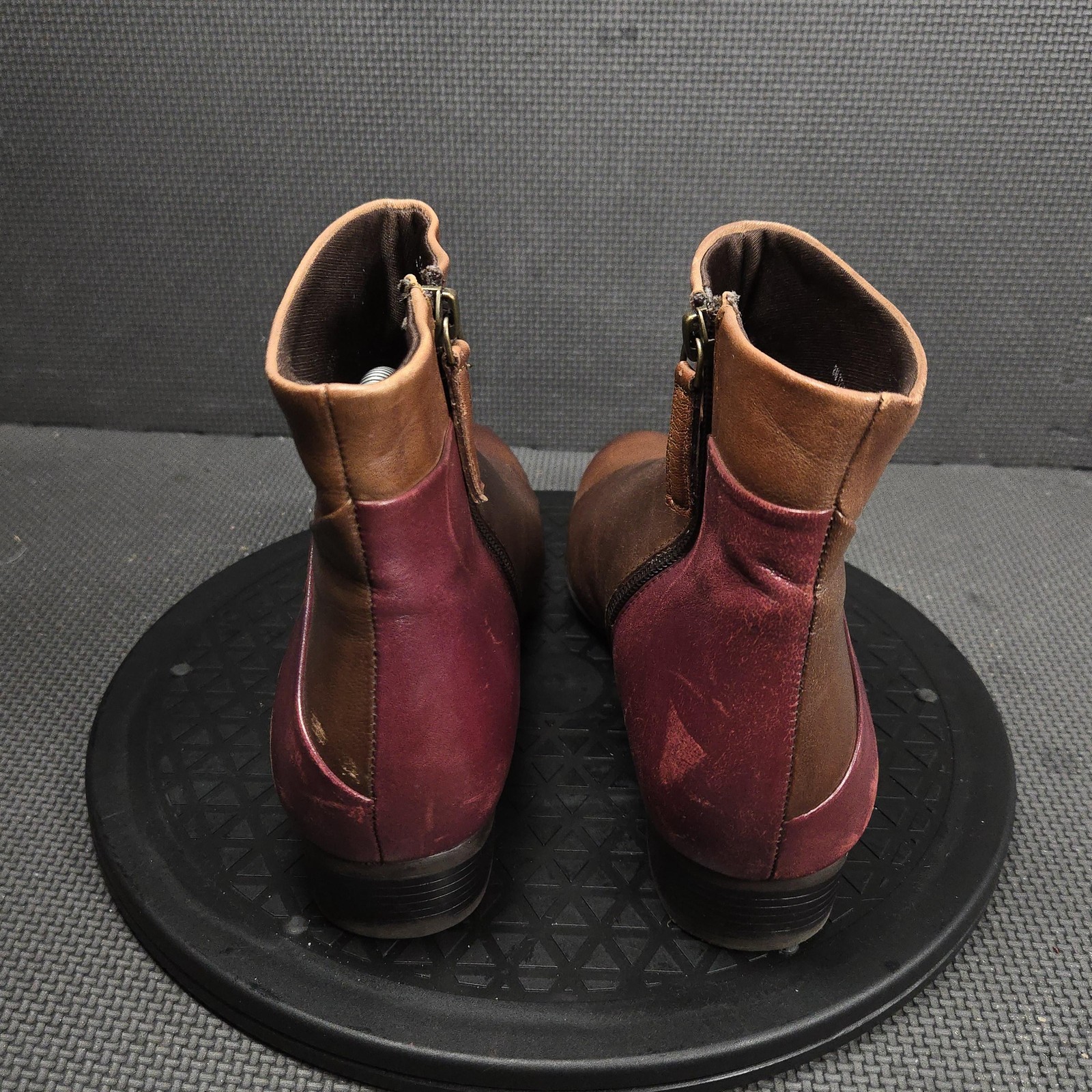 Trotters Boots Womens Size 8 Multicolor Leather Ankle Zip Colorblock Booties