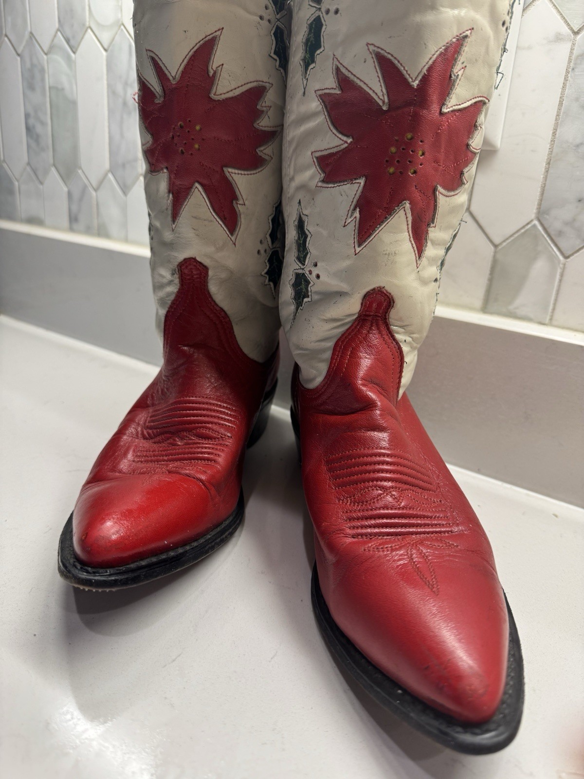 ACME 1995 Christmas Poinsettia Holly Limited 56 /1200 Red Cowboy Boots 6.5 M