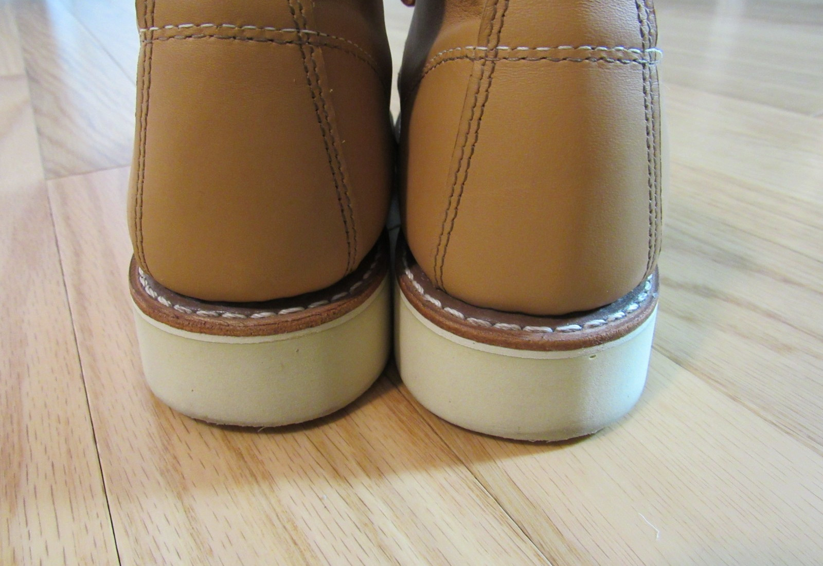 Red Wing $310 Classic Moc 3383 Short Boot in Tan Boundary Leather 8 B