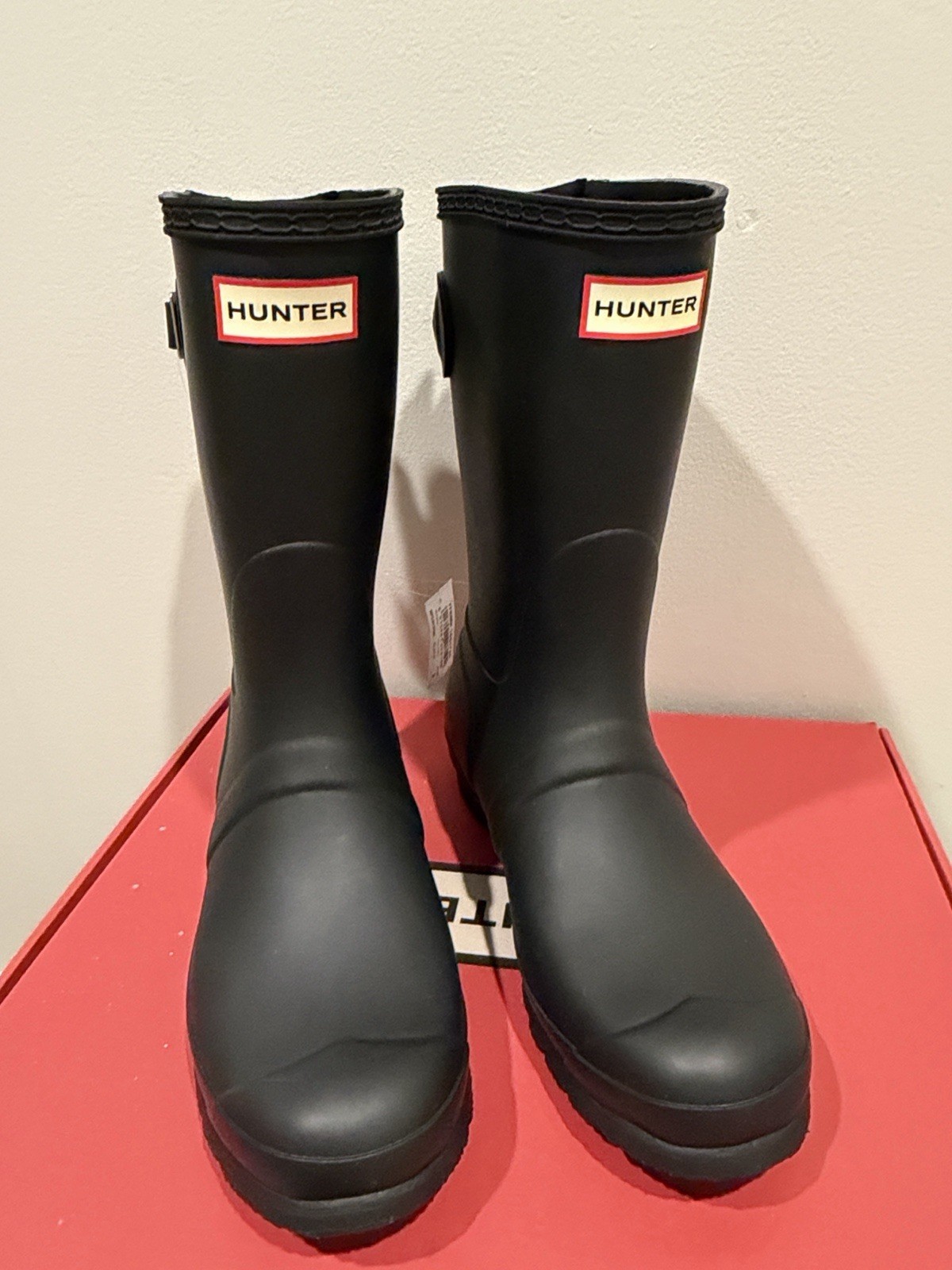 Hunter Original Short Rain Boot for Women, Size 9 – Black