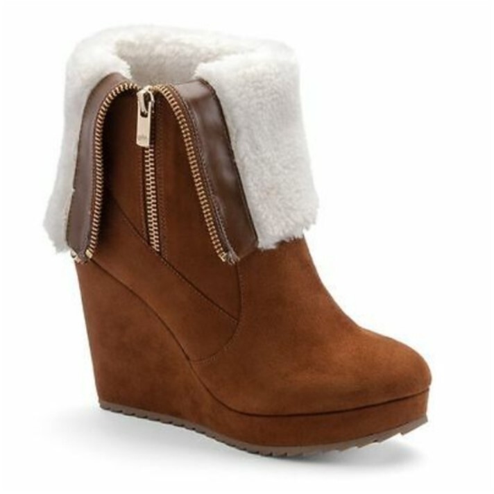 NIB Women Juicy Couture Fold-Over Wedge Kasia KING Koded Keeper Kave Koala Boots